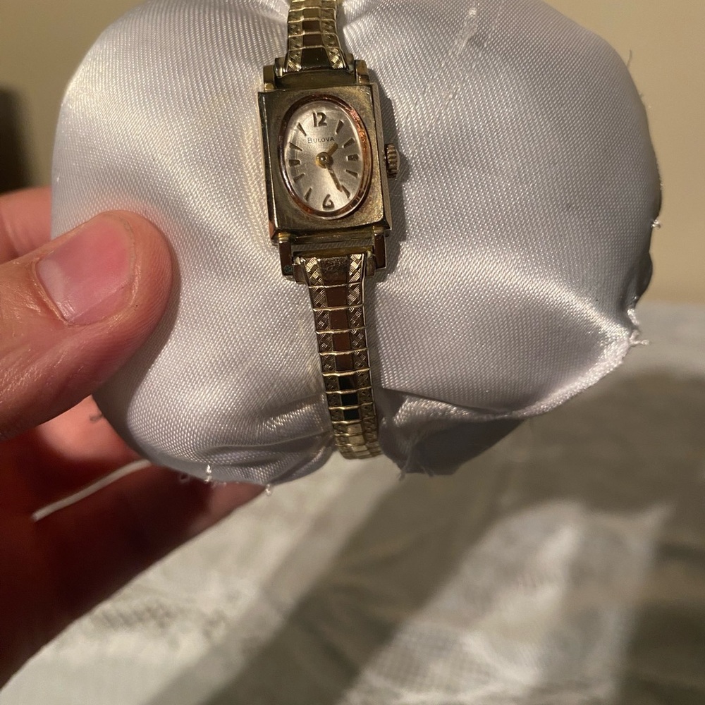 Vintage Bulova Gold Tome Women’s Watch P88712